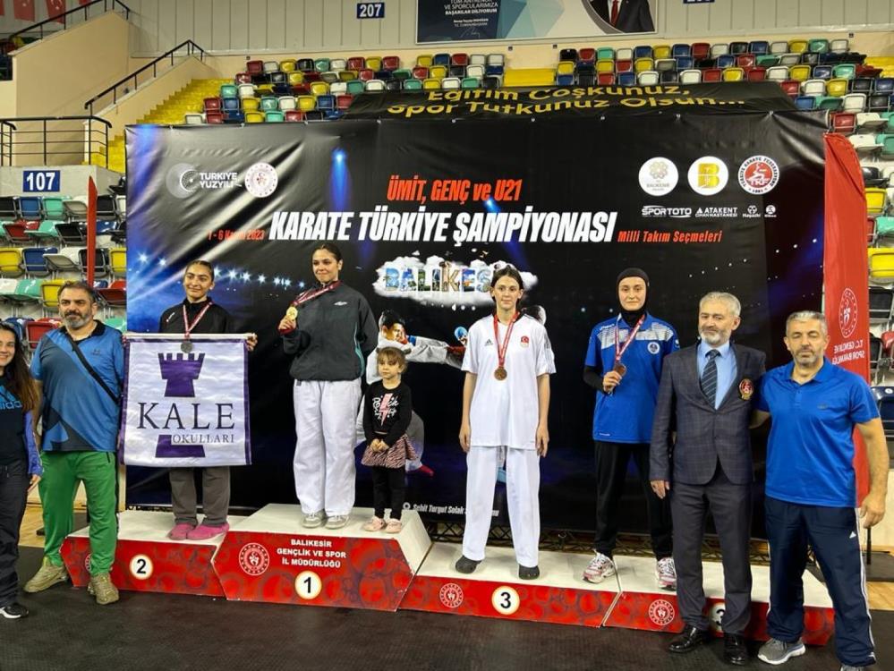 Karate Şampiyonasında Kağıtspor rüzgarı