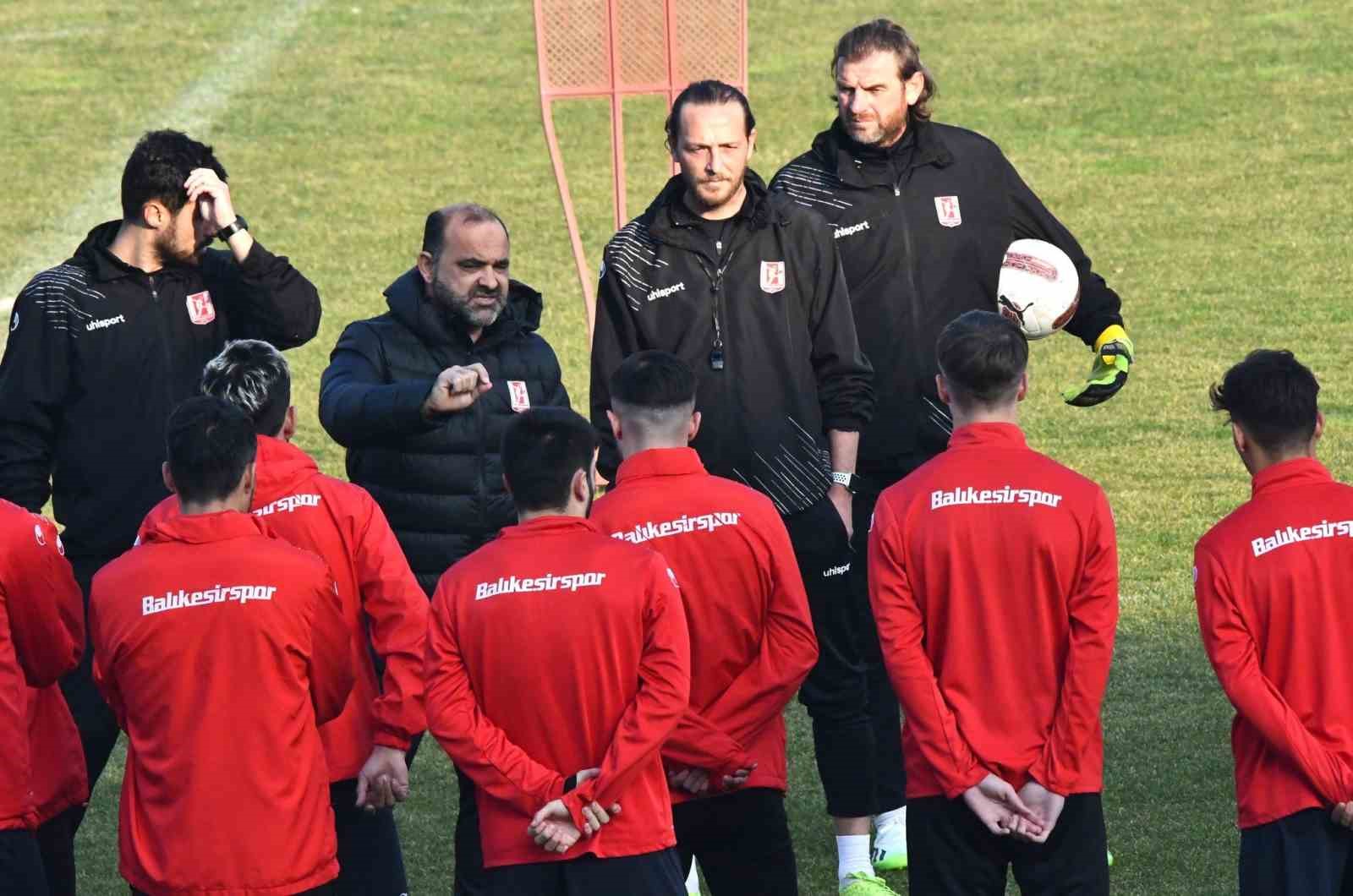 BALIKESİRSPOR İKİNCİ DEVREYE HAZIR