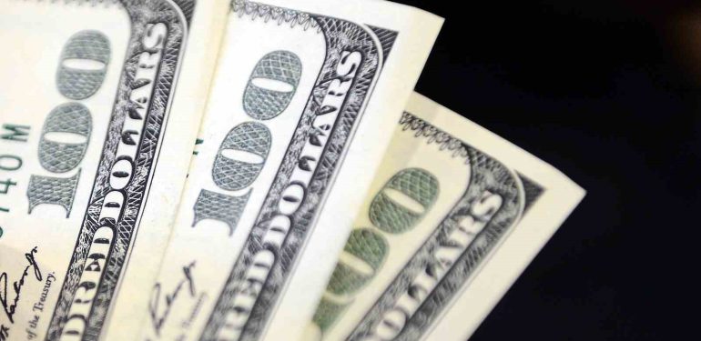 SERBEST PİYASADA DÖVİZ FİYATLARI DOLAR 30,21 SEVİYESİNDE