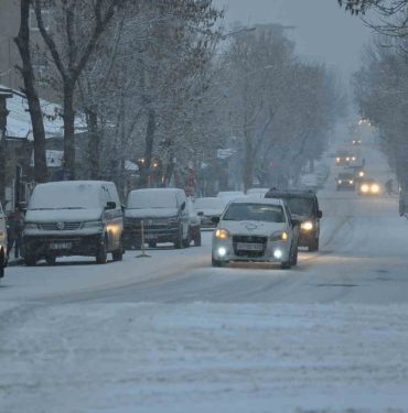 KARS’TA TRAFİĞE KAYITLI ARAÇ SAYISI 48 BİN 257