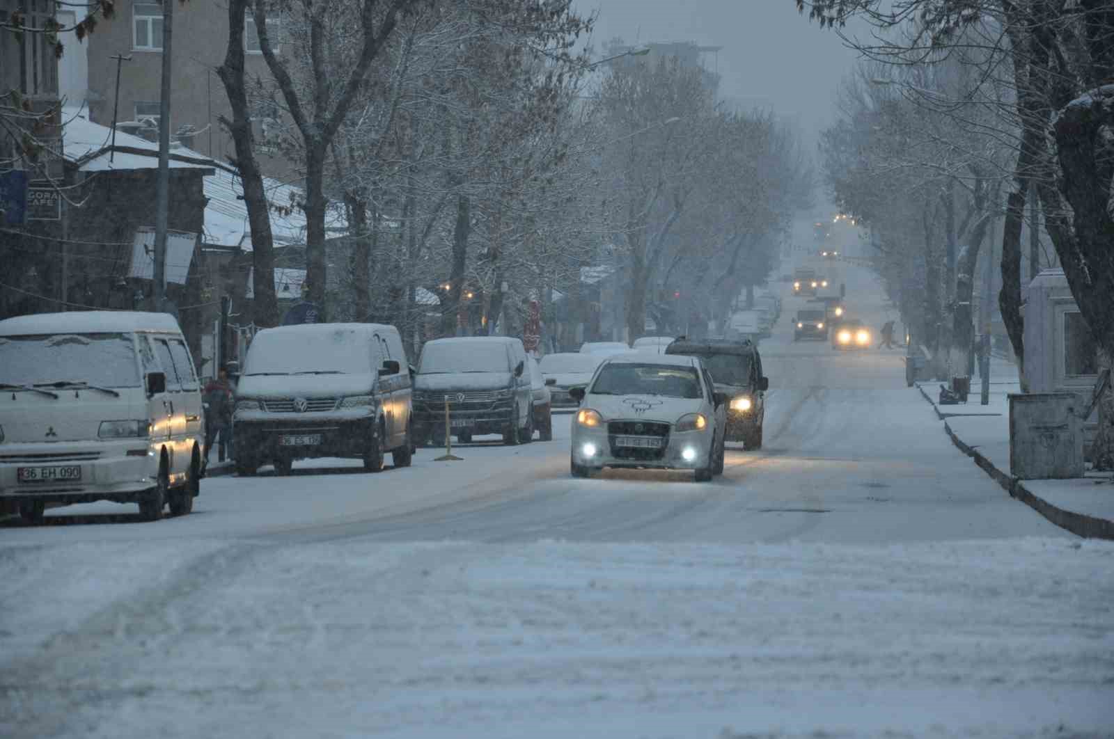 KARS’TA TRAFİĞE KAYITLI ARAÇ SAYISI 48 BİN 257