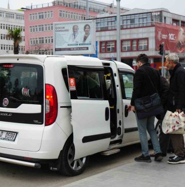 SAMSUN'DA ULAŞIMA YÜZDE 30 ZAM İLÇE MİNİBÜSLERİ YÜZDE 20 ZAMLANDI