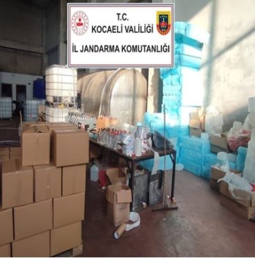 KOCAELİ'DE 16 TON 990 LİTRE ETİL ALKOL ELE GEÇİRİLDİ
