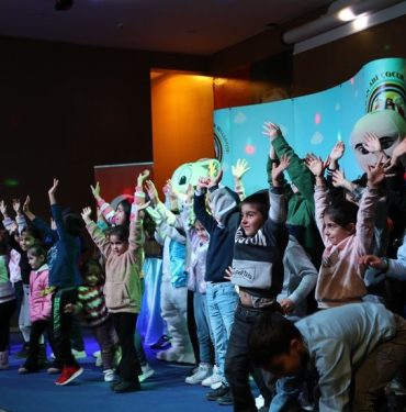 DİLOVASI'NDA ÇOCUKLAR DOYASIYA EĞLENDİ
