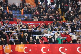 CUMHURBAŞKANI ERDOĞAN İZMİR İLÇE BELEDİYE BAŞKAN ADAYLARINI AÇIKLADI "BİZ İZMİR'E EFENDİ OLMAYA DEĞİL, BU ŞEHRE VE İNSANLARINA HİZMETKAR OLMAYA TALİBİZ" "İZMİR'LE İZMİRLİYLE ARAMIZA KİMSEYİ SOKMADIK, SOKMAYACAĞIZ DA" "NE İZMİR, NE DE İZMİRLİLER KİMSENİN TEKELİNDE DEĞİLDİR"