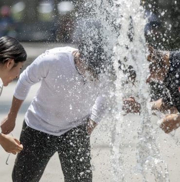 Mexican authorities call for precautions amid rising temperatures