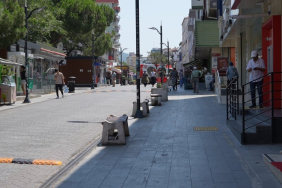 İSTANBUL'DA NEM ORANI REKORU KIRILDI YÜZDE 100 NEME ULAŞAN İLÇE İSE ATAŞEHİR OLDU ATAŞEHİR'DE NEM ORANI REKORU KIRILDI ATAŞEHİR'DE YÜZDE 100 NEM ORANI VATANDAŞLARI BUNALTTI