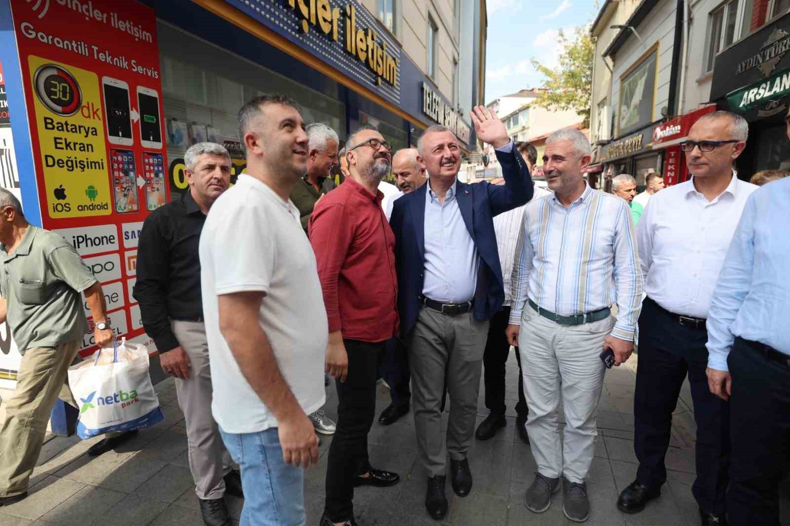 "5 YIL BOYUNCA BİR BELEDİYE BAŞKANI GÜNÜNÜ GÜN EDER, VERDİĞİ SÖZÜ UNUTURSA O ZAMAN EMANET YERE DÜŞMÜŞ OLUR"