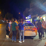 YOLA FIRLAYAN KIZ ÇOCUĞUNA OTOMOBİL ÇARPTI: 1 YARALI