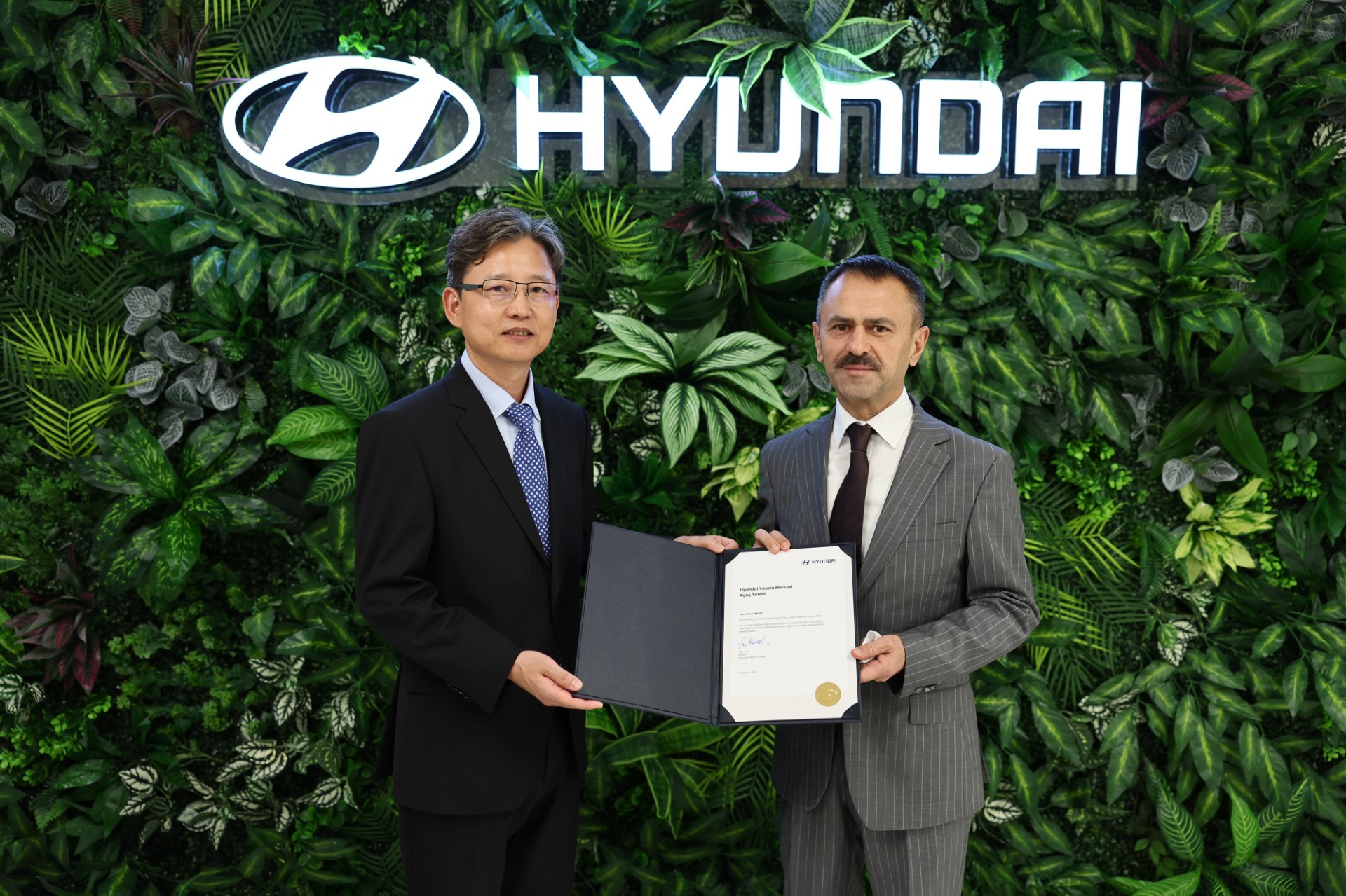 thumbnail_AlexKim_IlhamiAktas