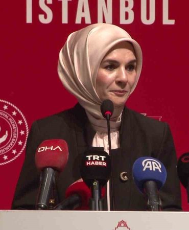 MUHTARLARLA BULUŞAN BAKAN GÖKTAŞ: "SİZLERİN FARKINDALIĞI, AİLEYİ KORUMA ÇABAMIZIN EN GÜÇLÜ HALKASIDIR"