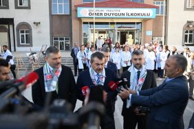 MİLLİ EĞİTİM BAKANI TEKİN: "ON BİNLERCE İNSAN, 60 BİNİN ÜZERİNDE İNSANIN ŞEHİT EDİLDİĞİ BİR SOYKIRIM SÜRECİNİ YAŞIYORUZ" "EĞİTİM İLE İLGİLENEN BİZLERİN, EĞİTİMCİLERİN ASLINDA ASIL ÜZERİNDE DURMASI GEREKEN ŞEY BU DÜNYADA BARIŞ İÇERİSİNDE BİRLİKTE ADALETİ, DEMOKRASİYİ, İNSAN HAKLARINI EGEMEN KILACAK BİR YAŞAM ORTAMI OLUŞTURMAK"