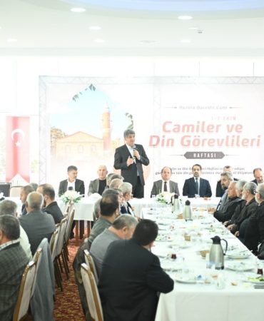 KARTEPE'DE DİN GÖREVLİLERİ UNUTULMADI