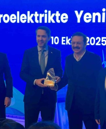 BAKAN BAYRAKTAR: "NÜKLEER ENERJİDEN TÜRKİYE'NİN İSTİFADE ETMESİ LAZIM"
