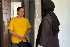 BAŞİSKELE AİLESİNİN YENİ ÜYELERİNE İLK HEDİYE BAŞKAN ÖZLÜ’DEN