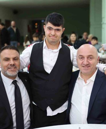 ÖZEL BİREY EREN İÇİN COŞKULU ASKER UĞURLAMASI