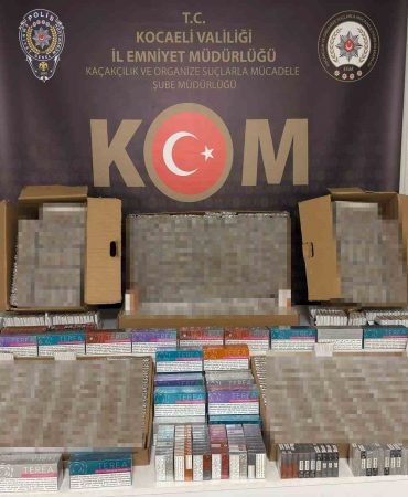 KOCAELİ'DE 41 BİN 880 ADET DOLU MAKARON ELE GEÇİRİLDİ