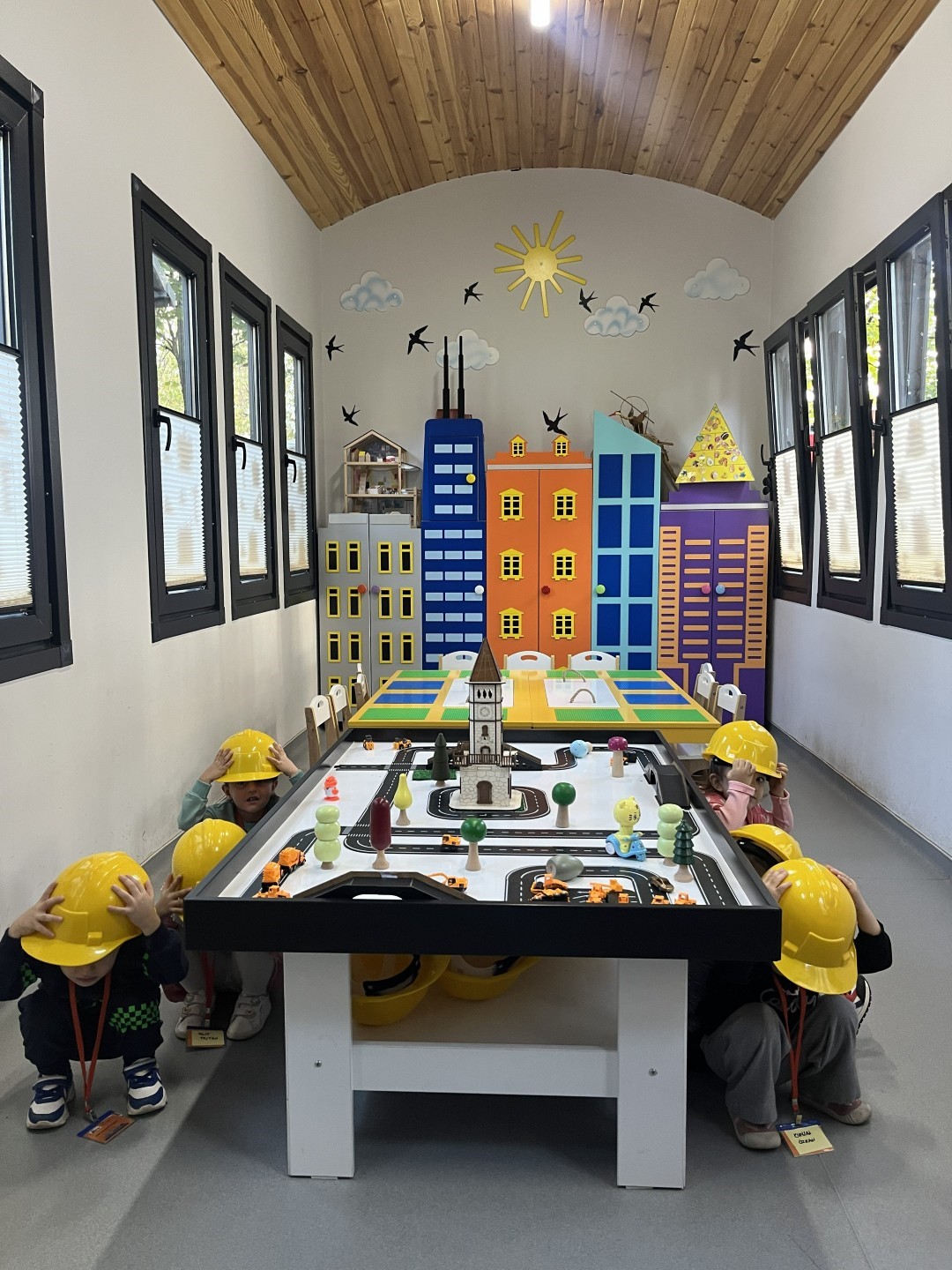 MİNİK MİMARLARA GÜVENLİ YAPILAR ANLATILDI