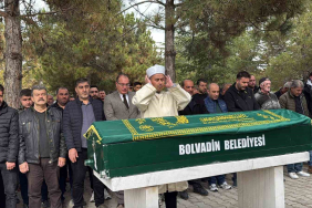 OĞLUNU, TORUNLARINI VE GELİNİNİ KAYBEDEN ACILI BABA: "SUÇLULAR HER KİMSE CEZALARINI ÇEKSİNLER VE GÜNEŞ YÜZÜ DE GÖRMESİNLER" BABA YILMAZ BÖCEK: "MADEM Kİ BU KİMYASAL BU KADAR GÜÇLÜYDÜ, BUNUN NEDEN PANZEHİRİ YOK?"