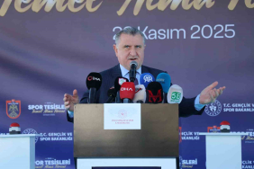 BAKAN BAK: "TÜRKİYE, SPOR DEVRİMİ YAŞIYOR" "SPOR AYNI ZAMANDA TOPLUMU KAYNAŞTIRAN, UZLAŞTIRAN ÖNEMLİ BİR ETKİNLİK VE BİR DİL. BUNU ETKİN ŞEKİLDE KULLANALIM"