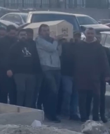YURT BİNASINDAN DÜŞEREK HAYATINI KAYBEDEN ÜNİVERSİTE ÖĞRENCİSİ İSTANBUL'DA TOPRAĞA VERİLDİ
