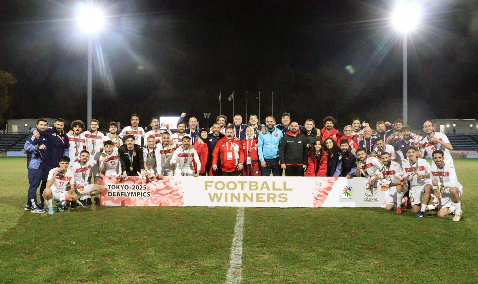 İŞİTME ENGELLİLER MİLLİ TAKIMI, OLİMPİYAT ŞAMPİYONU OLDU