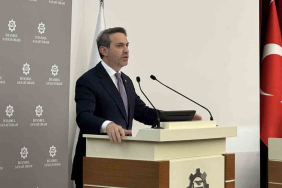 BAKAN BAYRAKTAR: "2028’DE 16-17 MİLYON HANENİN DOĞALGAZINI KENDİ GAZIMIZLA KARADENİZ’DEN KARŞILIYOR OLACAĞIZ" "TÜRKİYE ARTIK KAYA PETROLÜ ARAYACAK" "YÜZLERCE KUYUYLA DİYARBAKIR'IN ADETA BİR PETROL ŞEHRİNE DÖNÜŞECEĞİ SÜRECE DOĞRU GİRİYORUZ"