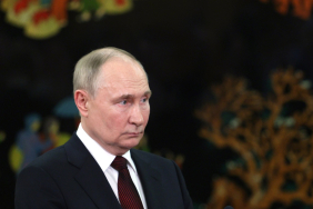 PUTİN: "SEUL'UN KİEV'E SİLAH SAĞLAMASI BİR HATA OLUR" "RUS NÜKLEER KUVVETLERİ HER ZAMAN SAVAŞ ALARMINDA" "RUSYA, NÜKLEER DOKTRİNİNDE MUHTEMEL DEĞİŞİKLİKLERİ DÜŞÜNÜYOR"