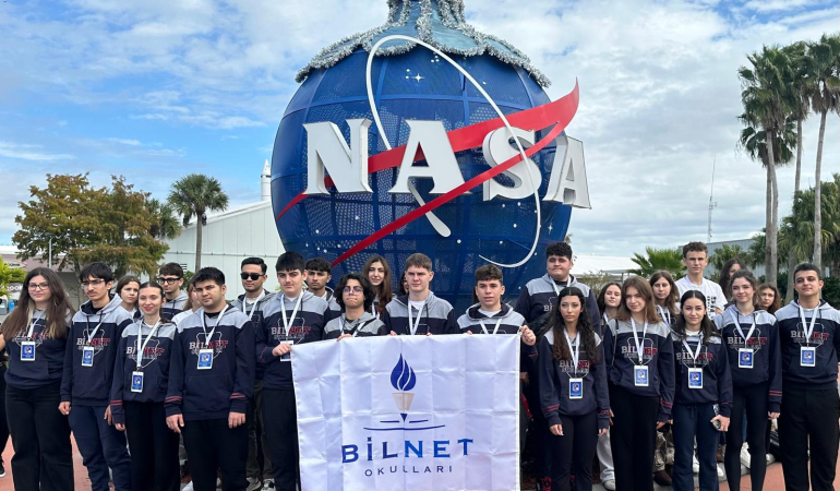 Kocaeli Bilnet Lisesi öğrencileri NASA’da Falcon 9 Roketinin Fırlatılışına tanıklık etti.