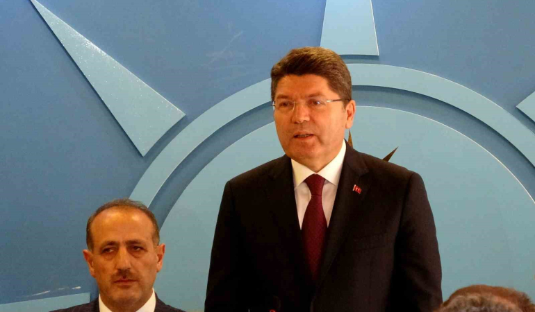 ADALET BAKANI TUNÇ: "TERÖRSÜZ TÜRKİYE SÜRECİNİ SABOTE ETMEK İSTEYENLERE KARŞI UYANIK OLACAĞIZ" "TERÖRSÜZ TÜRKİYE SÜRECİNDE TARİHİ BİR DÖNEME GİRİYORUZ"