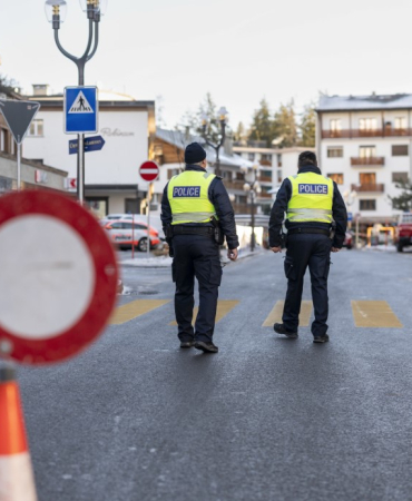 Fire in Swiss ski resort bar leaves several people dead