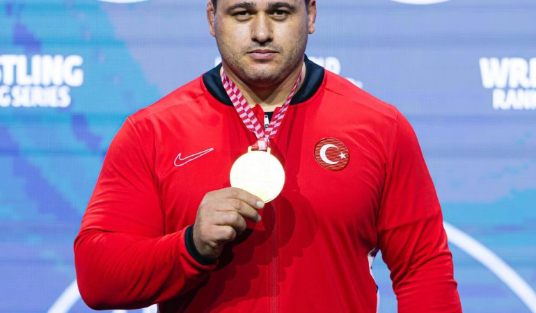 Rıza Kayaalp’ten Zagreb’de altın madalya