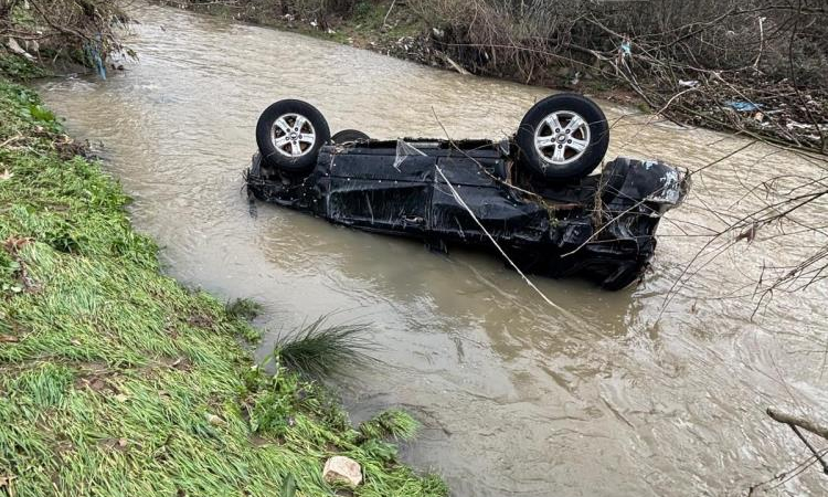 Dereye sürüklenen araç ertesi gün ortaya çıktı