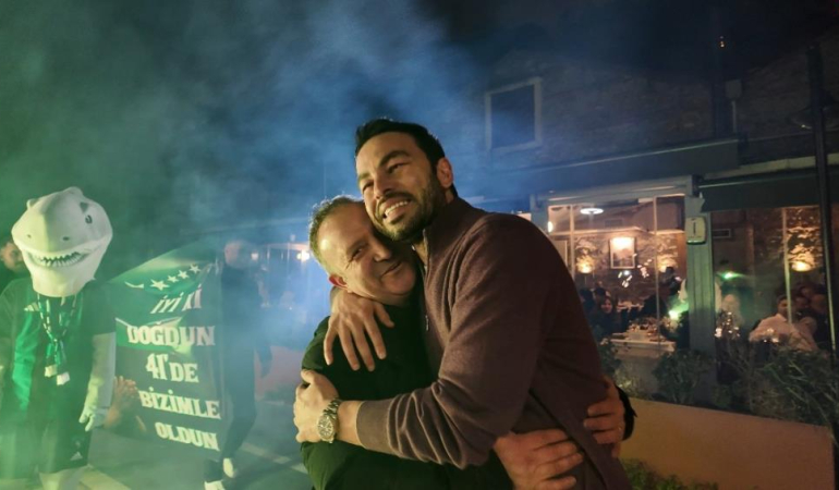Kocaelisporlu taraftarlardan, Selçuk İnan’a 41. yaş sürprizi