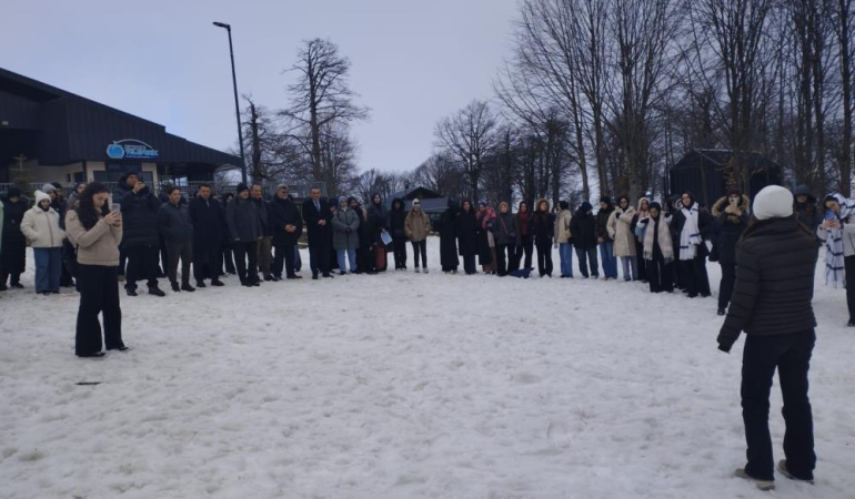 Zirvede şiir molası