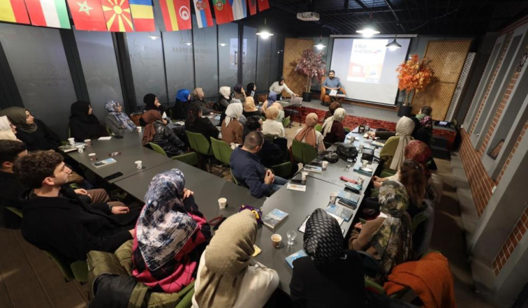 Kitaphane’de Doğu Türkistan konuşuldu