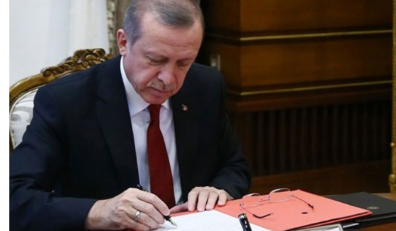 Adalet Bakanı Yılmaz Tunç ve İçişleri Bakanı görevden affını istedi