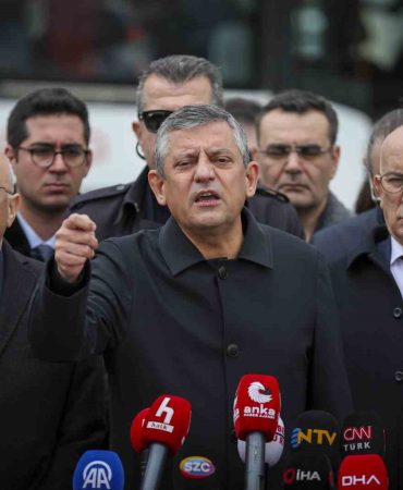 CHP GENEL BAŞKANI ÖZEL: "ERDOĞAN'IN KARŞISINDA CHP'NİN ADAYI YÜZDE 60'IN ALTINDA OY ALIRSA İKTİDARA GELSEK BİLE BAŞARISIZLIK SAYACAĞIM"