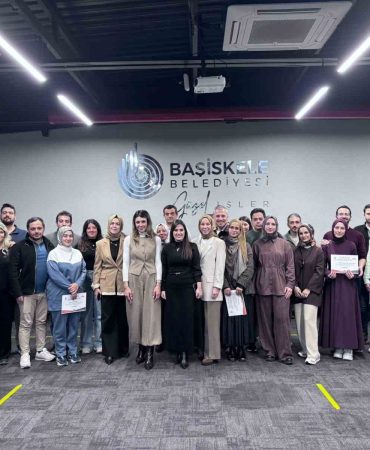 BAŞİSKELE'DE ÇİFTLER 27'NCİ EVLİLİK OKULU'NDA BULUŞTU