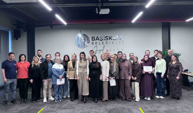 BAŞİSKELE'DE ÇİFTLER 27'NCİ EVLİLİK OKULU'NDA BULUŞTU