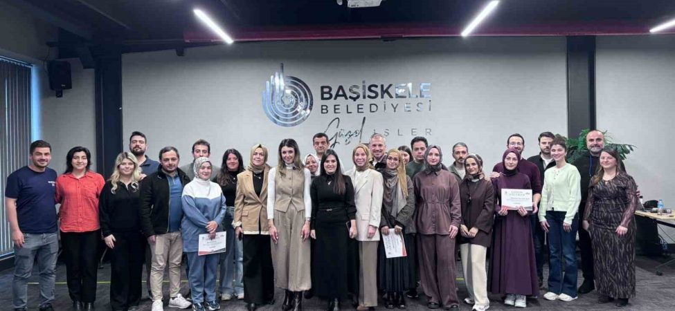 BAŞİSKELE'DE ÇİFTLER 27'NCİ EVLİLİK OKULU'NDA BULUŞTU