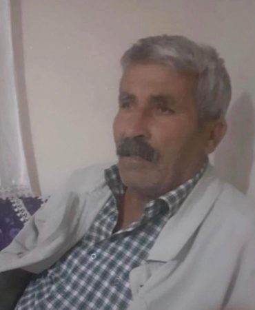 KOVALAMACA SONUCU YOLA ÇIKAN İNEK, SAHİBİNİ CANINDAN ETTİ