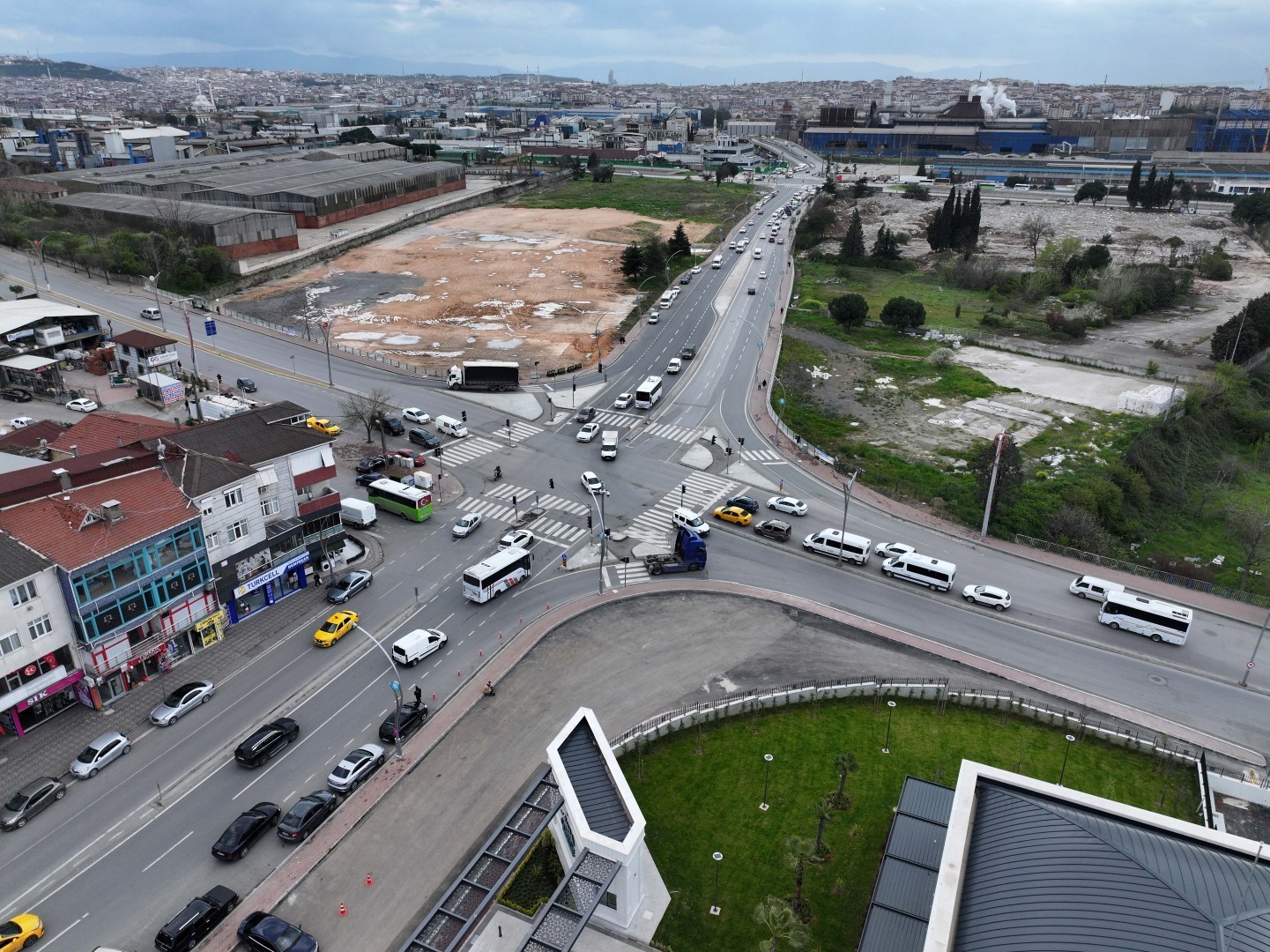 GEBZE'NİN 4 ÖNEMLİ GÜZERGAHINDA YOL YENİLEME ÇALIŞMALARI TAMAMLANDI