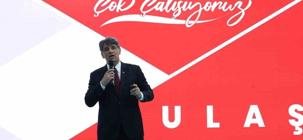 BAŞKAN KOCAMAN, HASTANE ÜZERİNDEN YAPILAN ELEŞTİRİLERE KARŞILIK VERDİ "HASTANEYE LAF ETMEYİN, HAYATTA YAPTIĞINIZ HASTANE Mİ VAR?" NÜFUSU HIZLA ARTAN KARTEPE'DE TRAMVAY İÇİN TARİH VERİLDİ: TEMMUZ'DA BAŞLIYOR