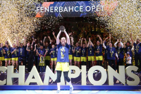 Bakan Bak’tan FIBA Kadınlar Avrupa Ligi Şampiyonu Fenerbahçe Opet’e tebrik