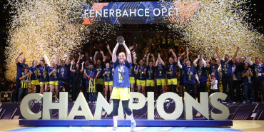Bakan Bak’tan FIBA Kadınlar Avrupa Ligi Şampiyonu Fenerbahçe Opet’e tebrik