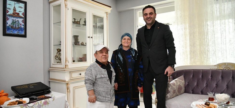 BAŞKANI ÖZLÜ'DEN HASTALARA MORAL ZİYARETİ