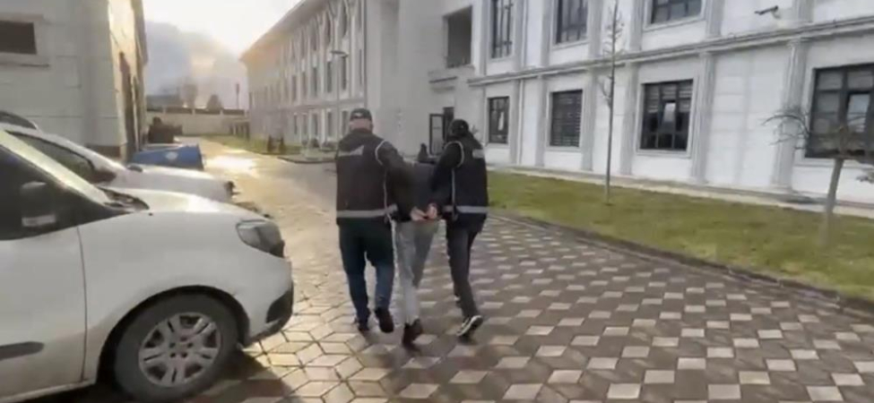 Kocaeli’de oto galeriye el bombalı saldırı 5 kişi tutuklandı (1)