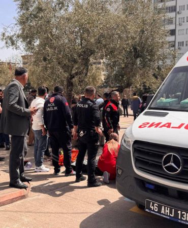 kahramanmaras-ta-okulda-silah-sesleri-yaralilar-var