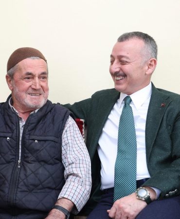BÜYÜKAKIN'DAN CAVİT DEDEYİ SEVİNDİREN SÜRPRİZ